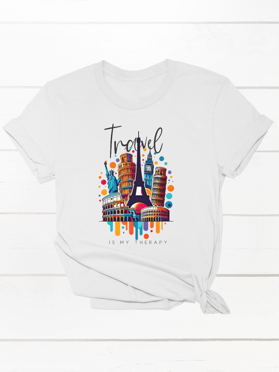 Tricou-Stylish-pentru-femei-TRAVEL-IS-MY-THERAPY-alb-cu-maneci-rulate-hay-creations-calatorie