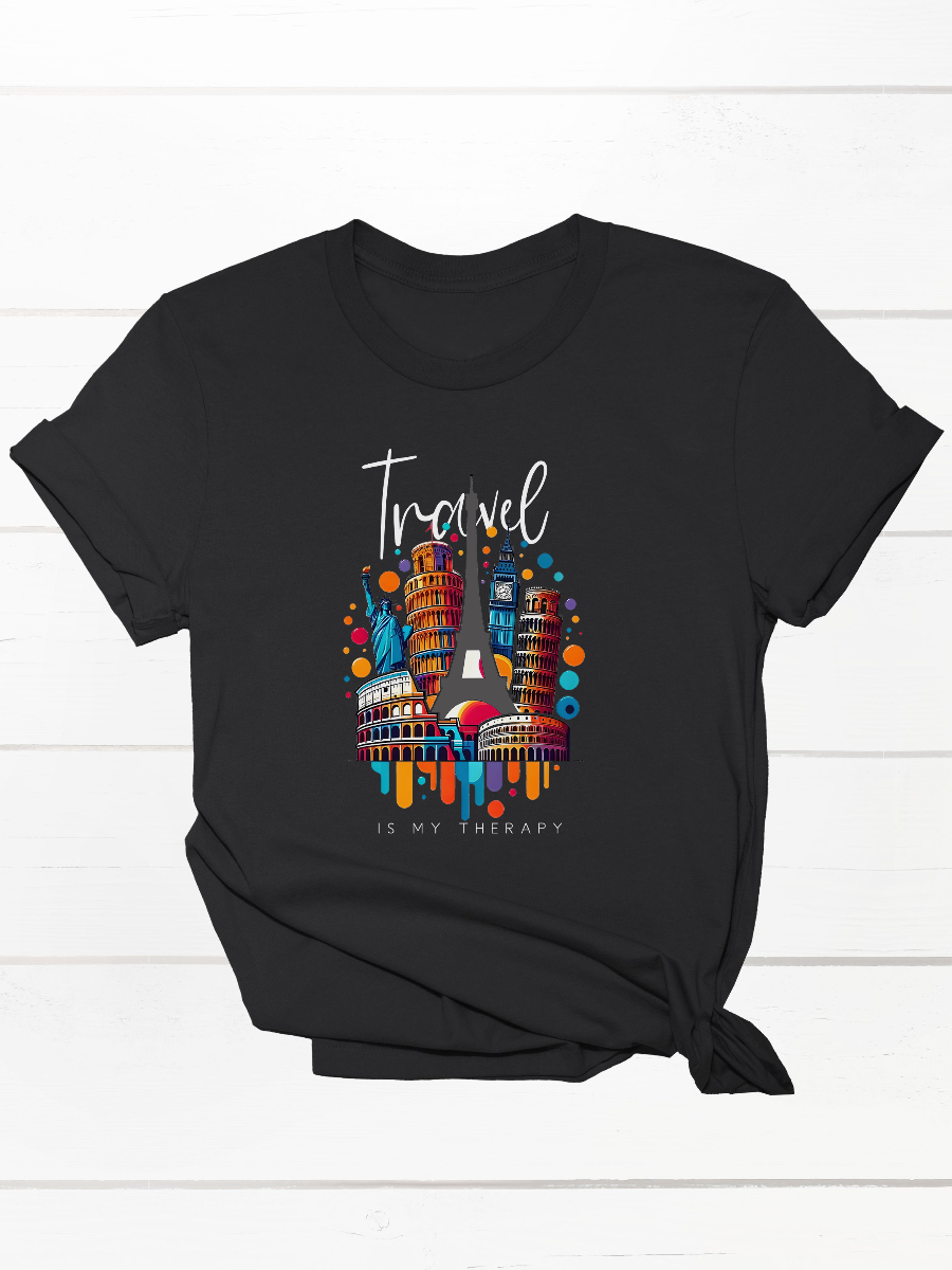 Tricou-Stylish-pentru-femei-TRAVEL-IS-MY-THERAPY-negru-cu-maneci-rulate-hay-creations-calatorie