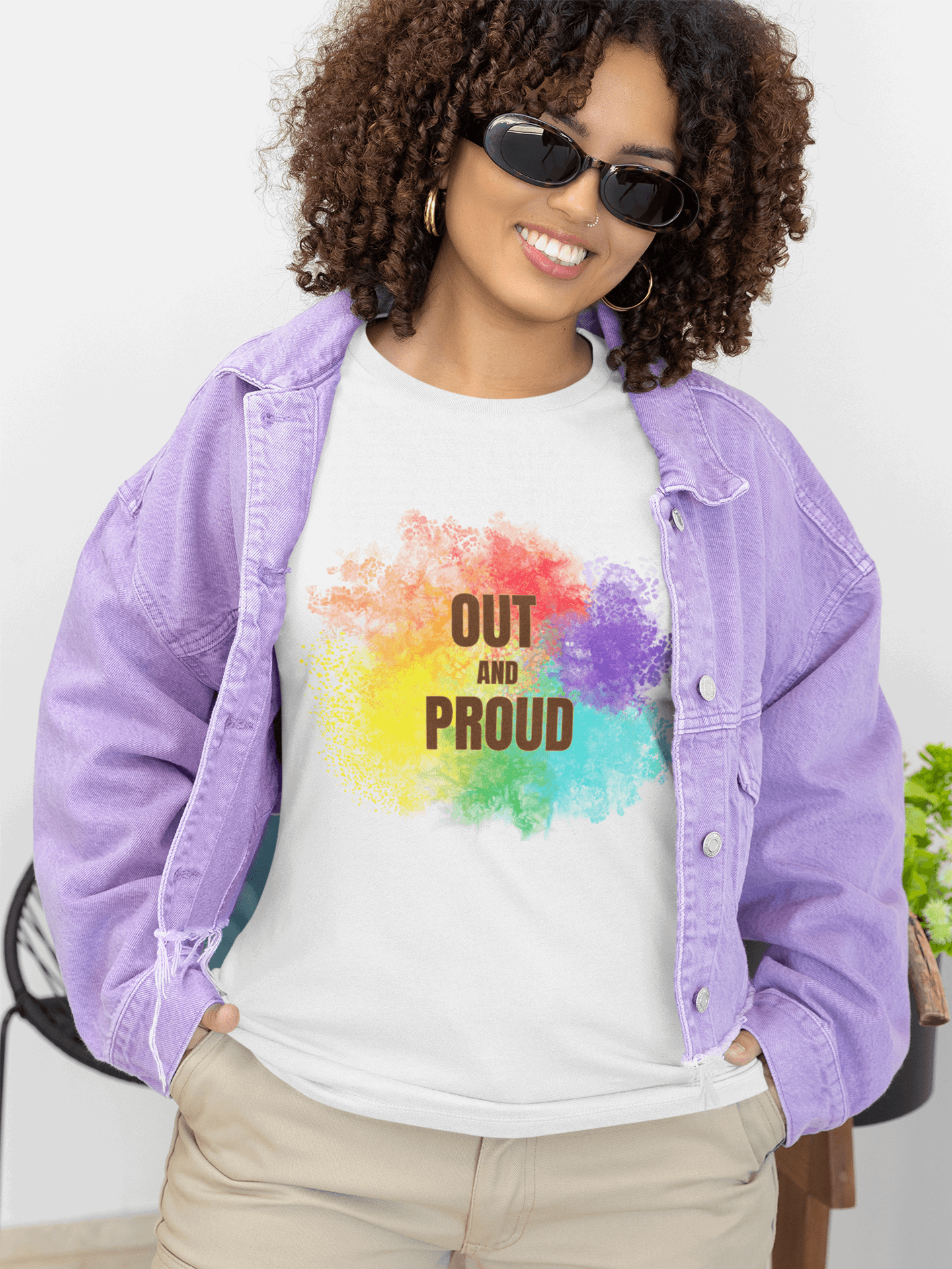 tricou lgbt out and proud pride