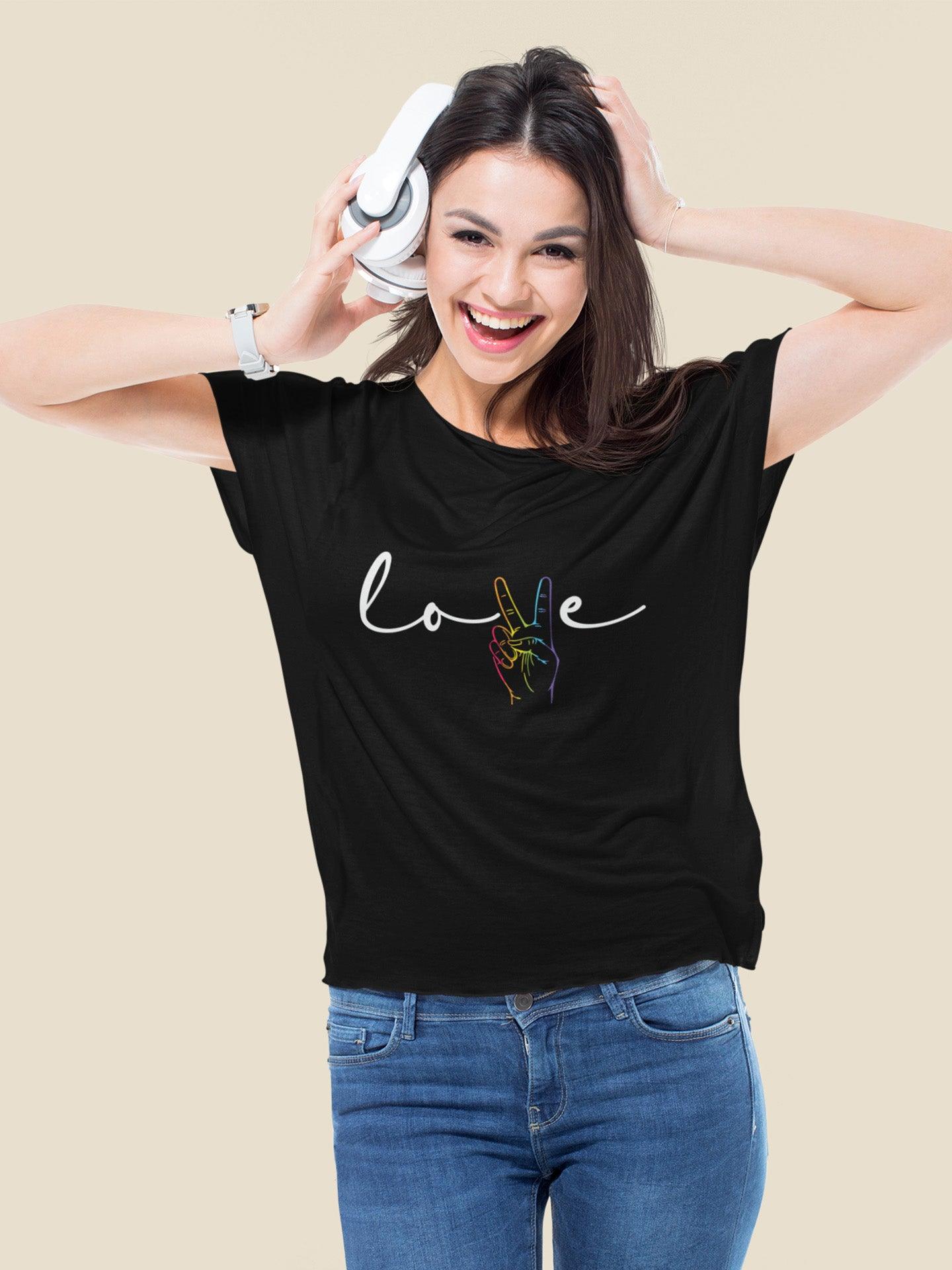 Tricou LGBT femei negru Hay Creations, colecția Love is Love Pride, bumbac organic premium vegan. "Love."