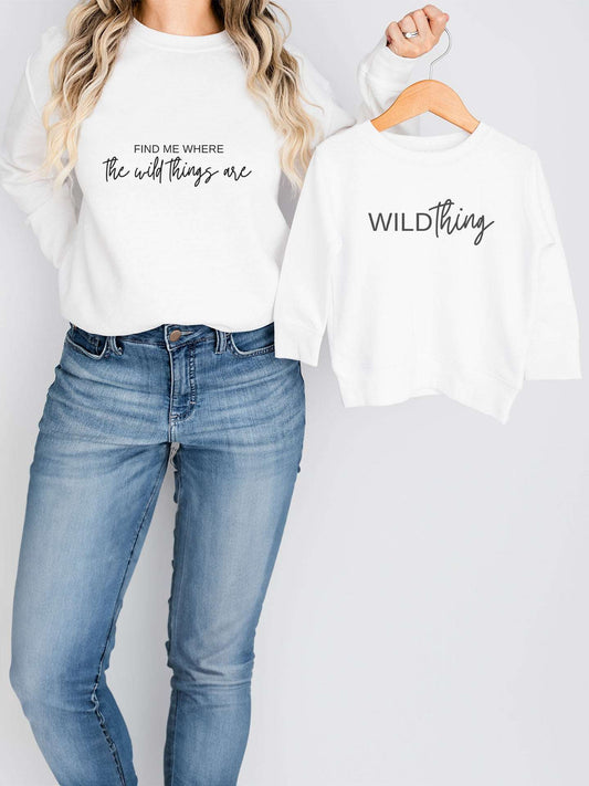 set_bluze-cu-maneca-lunga-bluza-sweatshirts-mama-copil-fiica-fiu-fata-baiat-bumbac-organic-premium-vegan-hay-creations-find-me-where-the-wild-things-are-wild-thing-albe