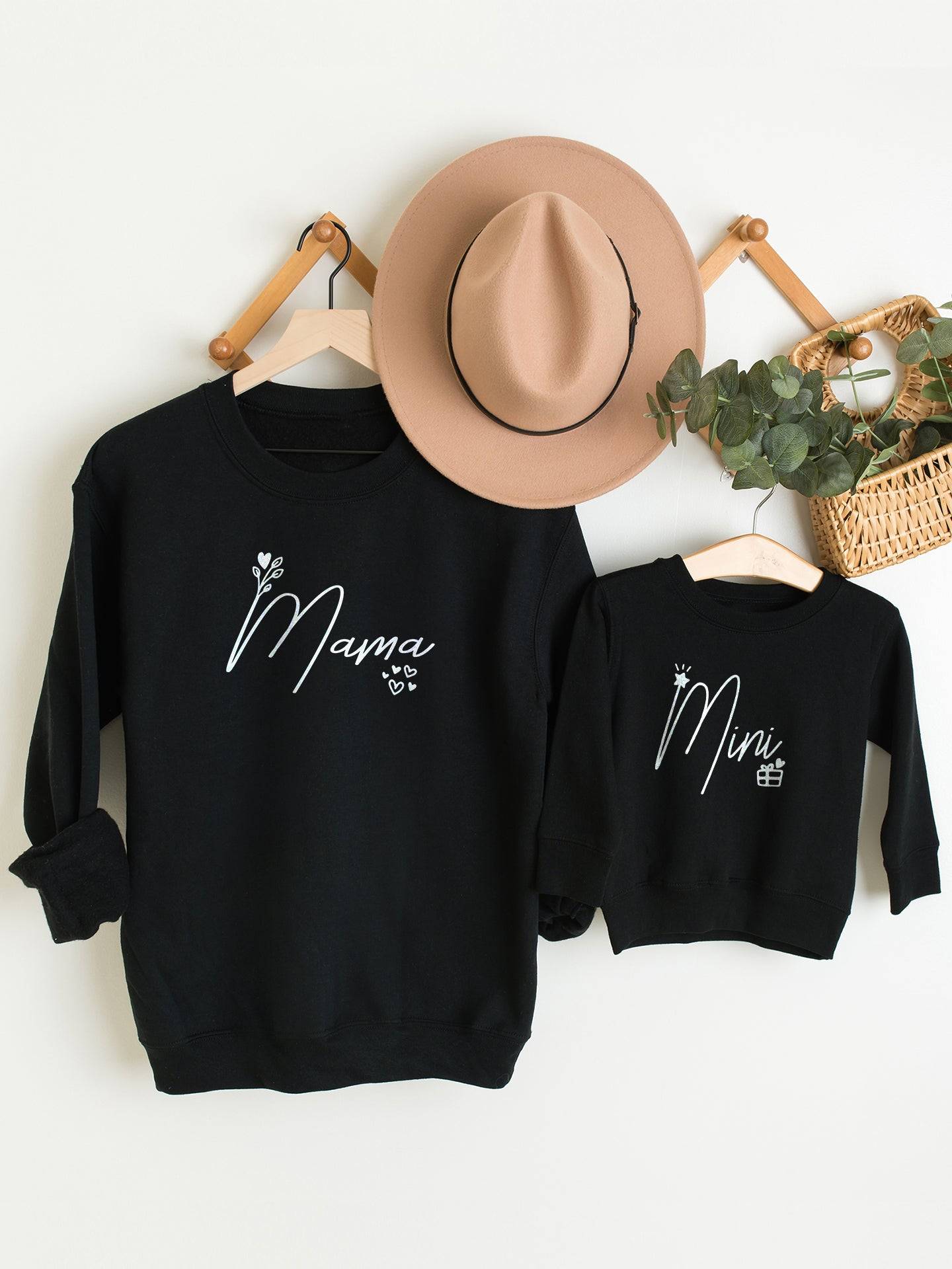    set_bluze-cu-maneca-lunga-bluza-sweatshirts-mama-copil-fiica-fiu-fata-baiat-bumbac-organic-premium-vegan-hay-creations-colectia-mom-life-mama-and-mini-negre