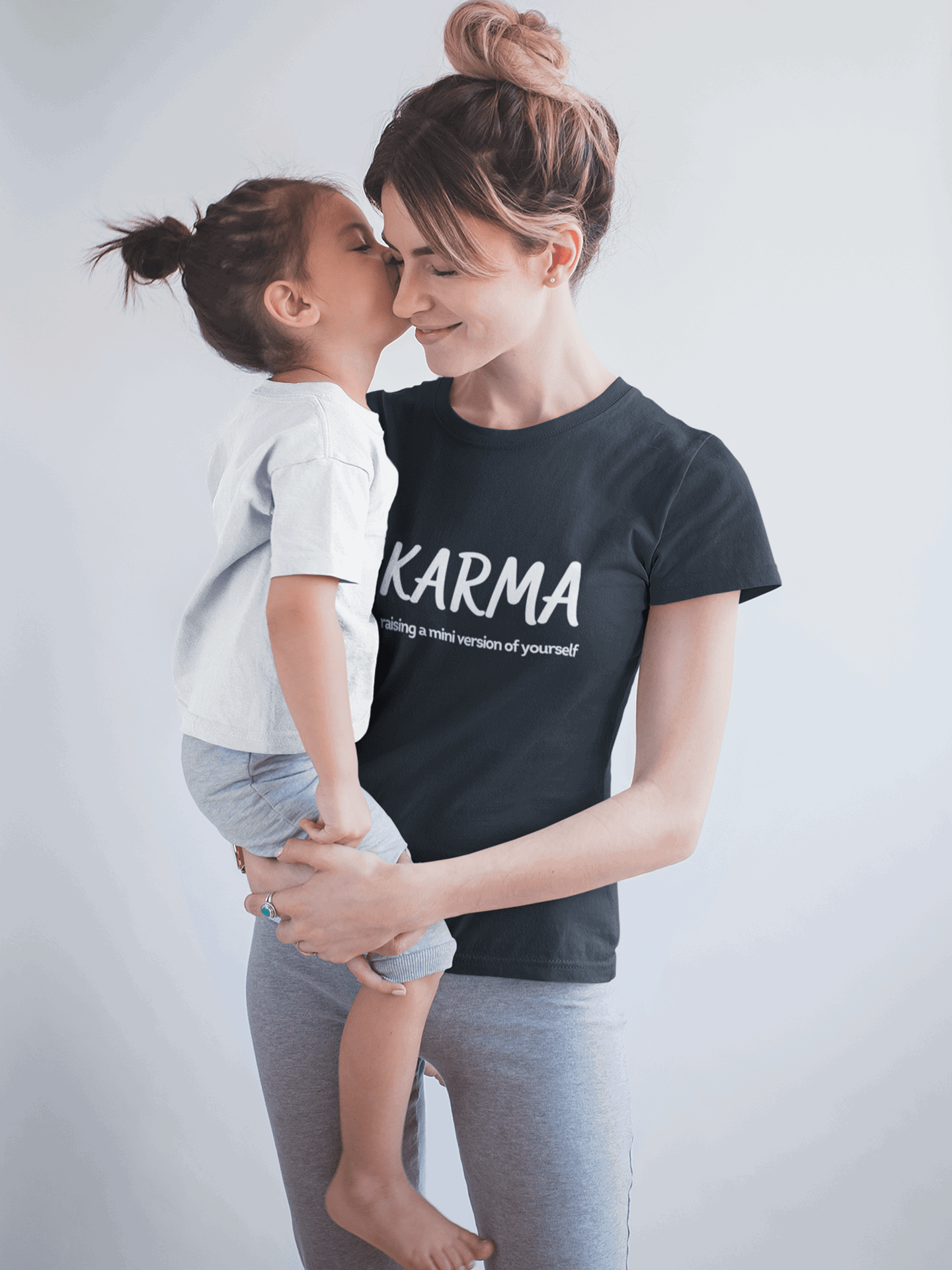 tricou Karma pentru femei cadou de Ziua Mamei karma raising a mini version of yourself