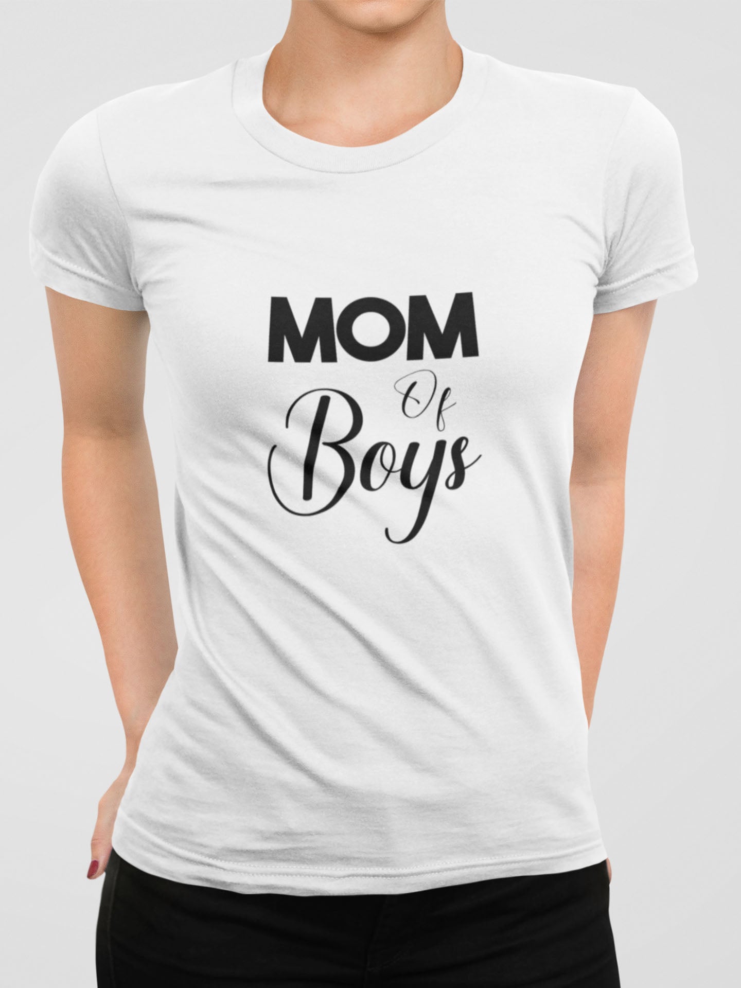     tricou-bumbac-organic-premium-vegan-pentru-mama-mame-hay-creations-colectia-mom-life-mom-of-boys-alb