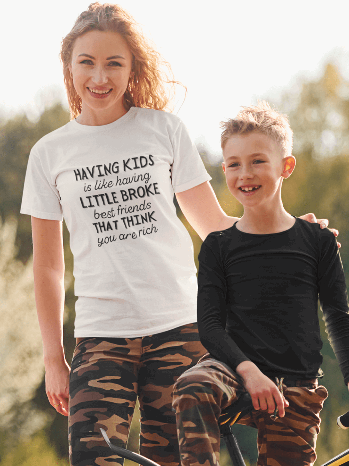 Tricou din bumbac premium HAVING KIDS IS LIKE HAVING LITTLE BROKE BEST FRIENDS THAT THINK YOU ARE RICH