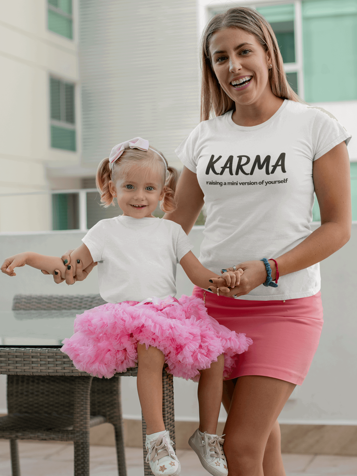 tricou Karma pentru femei cadou de Ziua Mamei karma raising a mini version of yourself