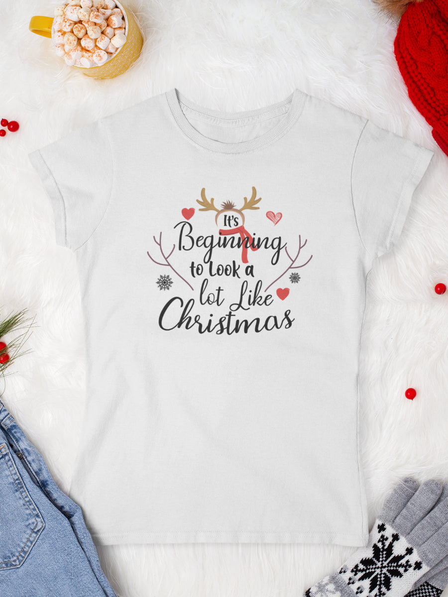 tricou_bumbac_organic_premium_vegan_cadou_Craciun_Secret_Santa-its-beginning-to-feel-a-lot-like-Christmas-alb-femei