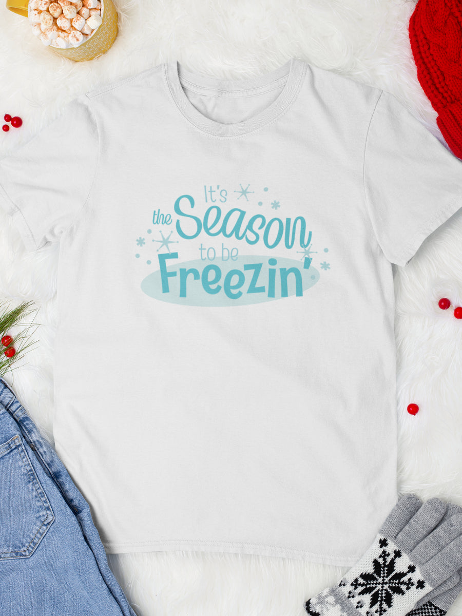     tricou_bumbac_organic_premium_vegan_cadou_Craciun_Secret_Santa_barbati_unisex_alb_its_the_season_to_be_freezing